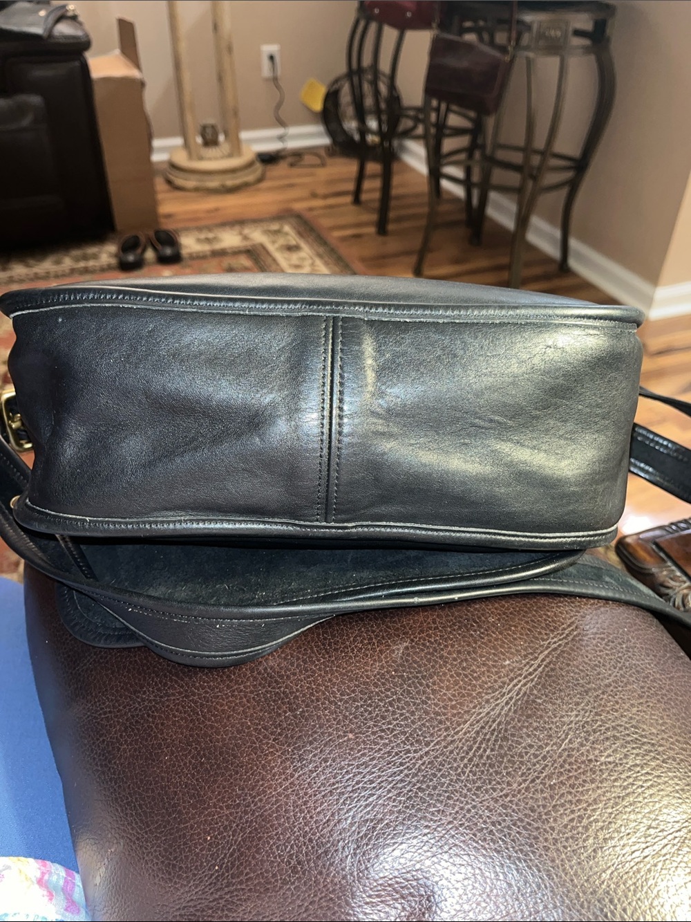 EUC Authentic Vintage Coach Patricia Legacy Cow Leather Handbag/Crossbody 1999 - Picture 4 of 7